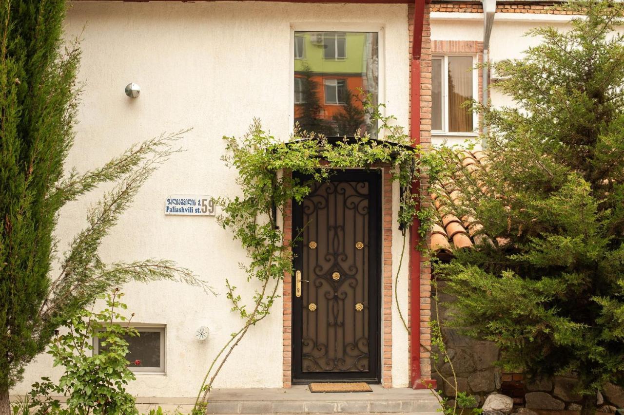 Neli & Zaal Guest House Telavi Exterior foto